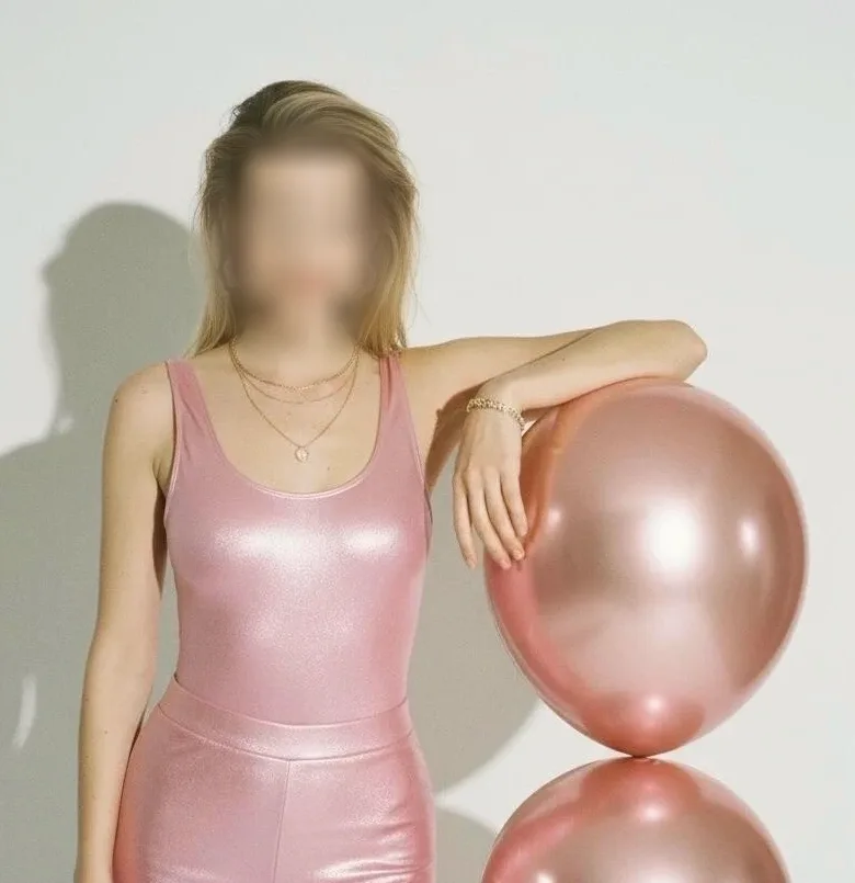 Katharina, 33