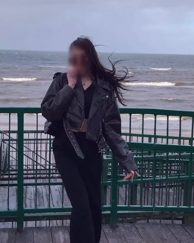 Linda, 20