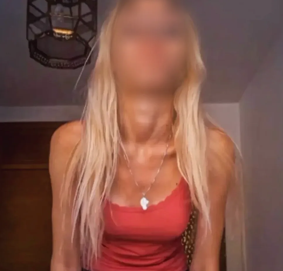 Nadine, 35