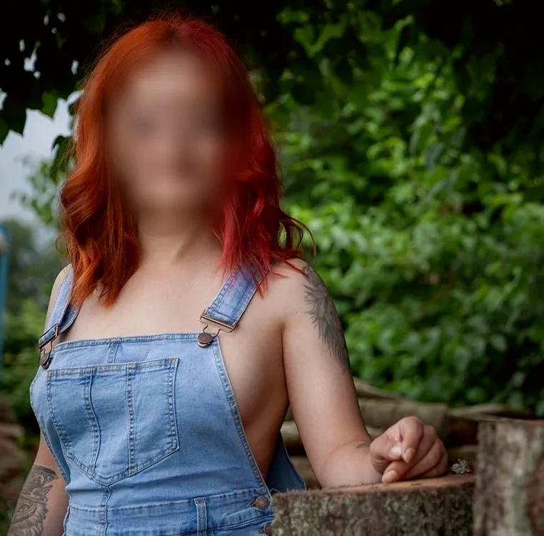 Nora, 33
